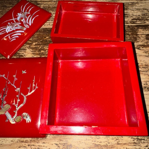 WW2 find: Red Lacquer Ware Boxes inlay of mother of pearl - Picture 3 of 8